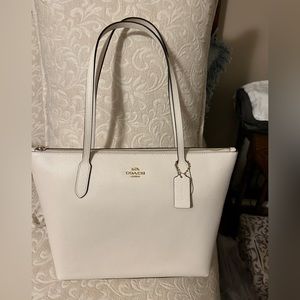 Coach Mollie Tote